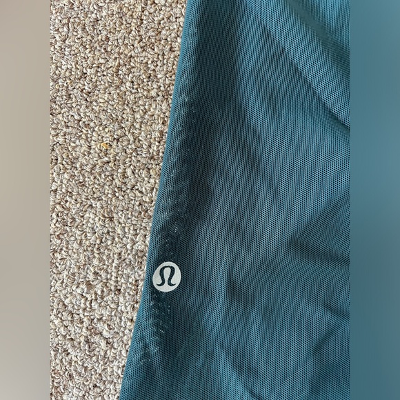 Lululemon Teal Forest Green Racerback Scoop Neck Tank Top Size Medium - Picture 3 of 5